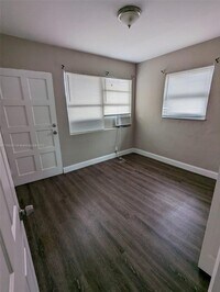 1761 Ali Baba Ave photo'