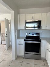 543 SW 37th Ave in Miami, FL - Building Photo - Building Photo