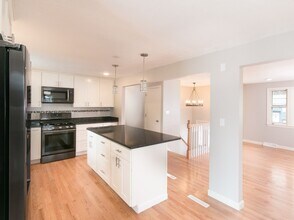 17 Karen Dr in Randolph, MA - Building Photo - Building Photo