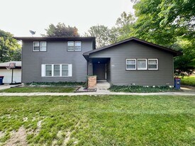 4218-4220 Curwood Ave SE in Grand Rapids, MI - Building Photo