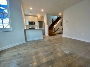 7 Wigglesworth St, Unit 3 in Boston, MA - Building Photo - Building Photo