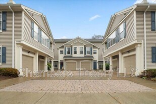11405 Windleaf Ct in Reston, VA - Building Photo