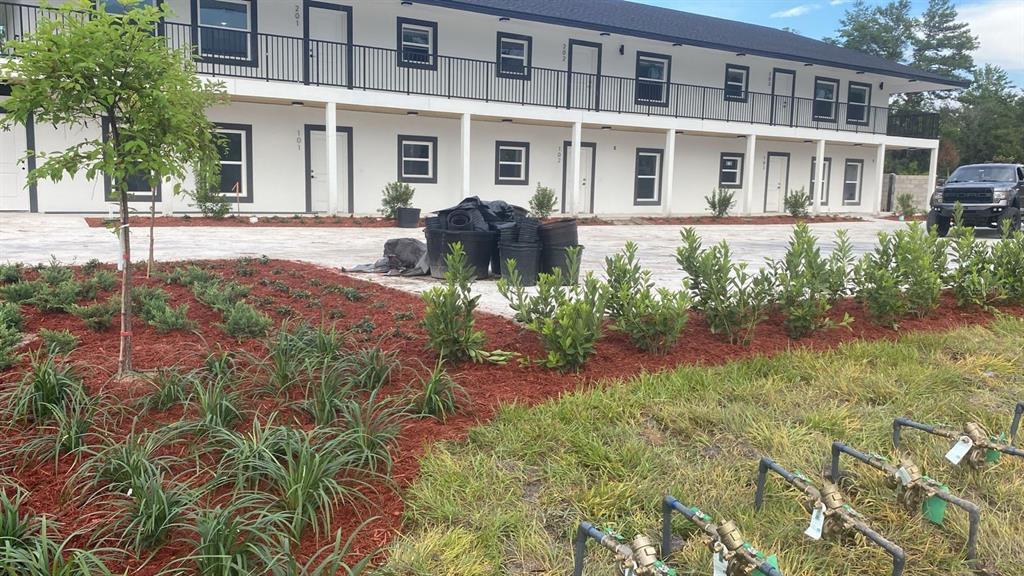2201 Conway Dr in Deltona, FL - Building Photo