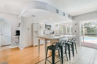 922 SE 25th Ln in Cape Coral, FL - Building Photo - Building Photo