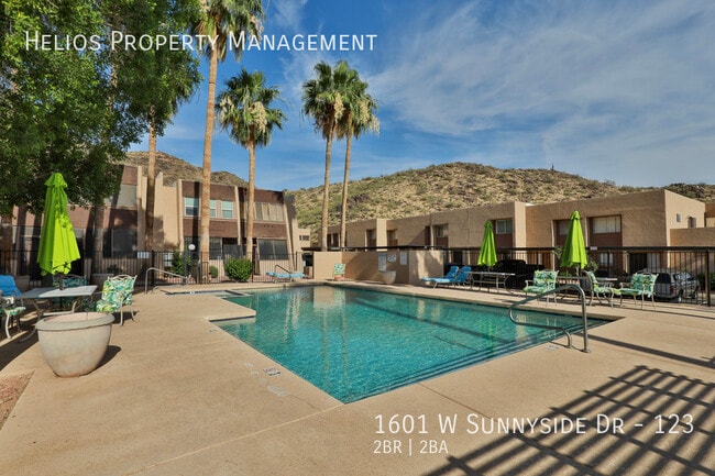 property at 1601 W Sunnyside Dr