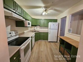 32044 Old Yale Rd in Abbotsford, BC - Building Photo - Building Photo