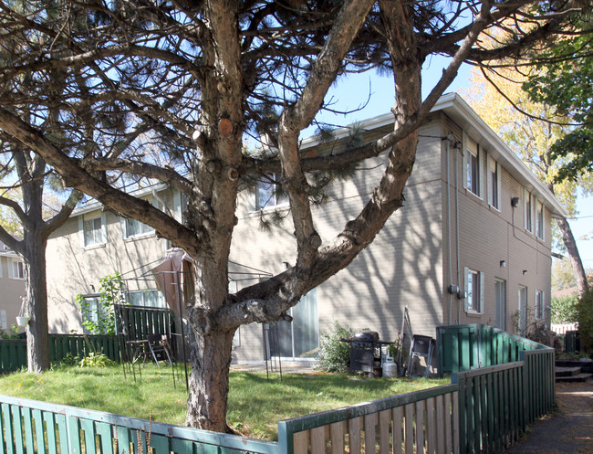 1868 Sheppard Ave W in Toronto, ON - Building Photo - Primary Photo