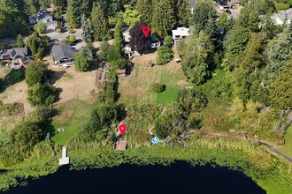 12049 NE 97th St in Kirkland, WA - Foto de edificio - Building Photo