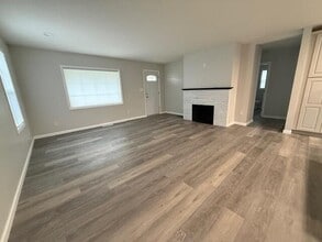 1444 Dickerson St in Newark, OH - Building Photo - Building Photo