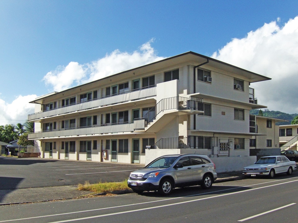 818 University Ave in Honolulu, HI - Building Photo