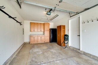 359 Chaparral Cir in Elgin, IL - Building Photo - Building Photo