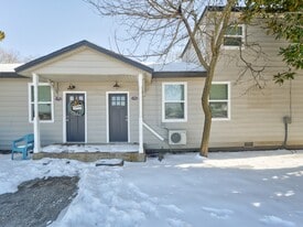 1106 S Gentry Blvd in Gentry, AR - Building Photo