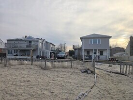 18 Slape Ave, Unit 18E in Salem, NJ - Building Photo