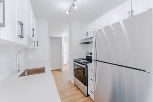 Glenmore Heights in Calgary, AB - Building Photo