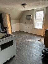 89 Wood St in Waterbury, CT - Building Photo