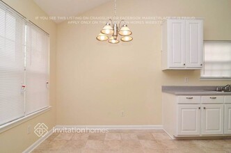 8040 Highland Pkwy in Fairburn, GA - Building Photo - Building Photo
