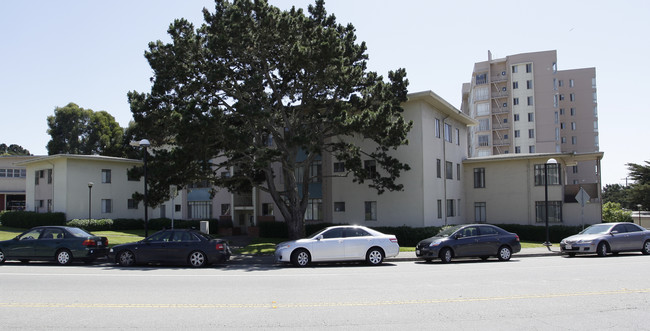 415 Winston Dr in San Francisco, CA - Foto de edificio - Building Photo