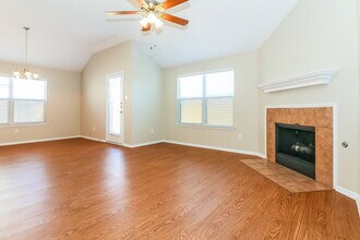 3020 Meadowbrook Dr in Grand Prairie, TX - Building Photo - Building Photo