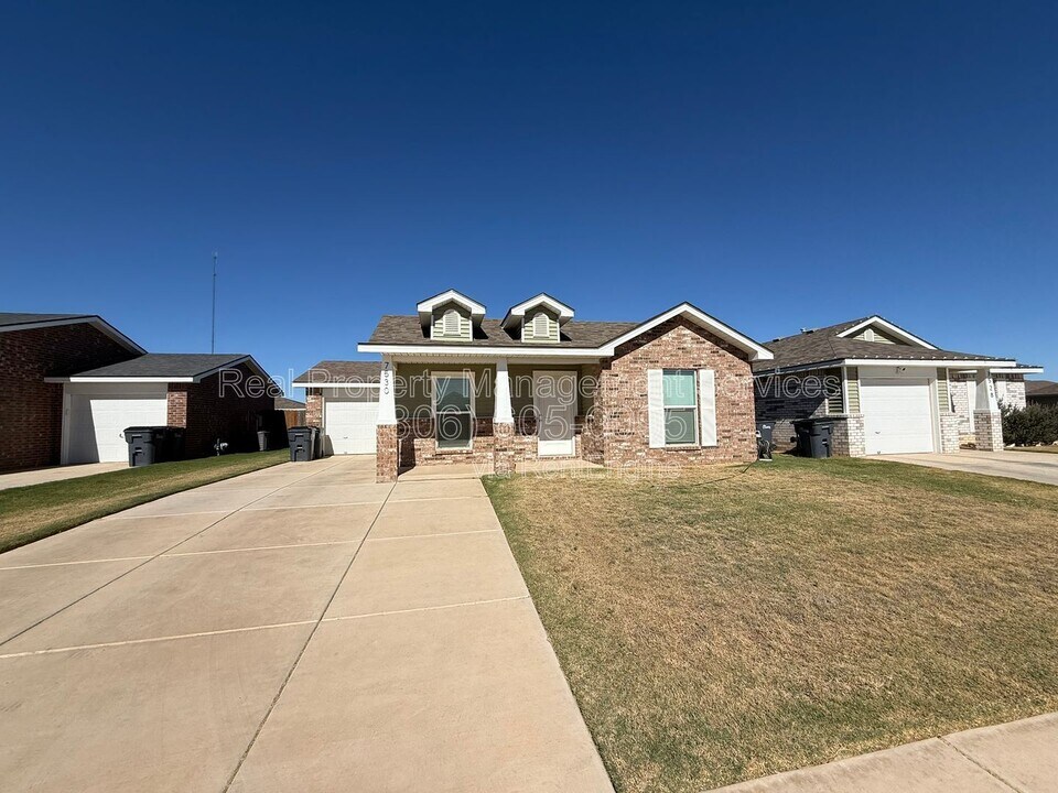7530 33rd Pl in Lubbock, TX - Building Photo