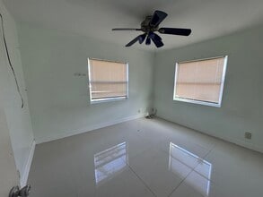 616 49th St in West Palm Beach, FL - Building Photo - Building Photo