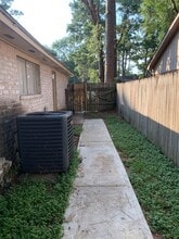 9607 Eday Dr in Spring, TX - Building Photo - Building Photo