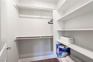 302 Quail Dove Ave in Henderson, NV - Building Photo