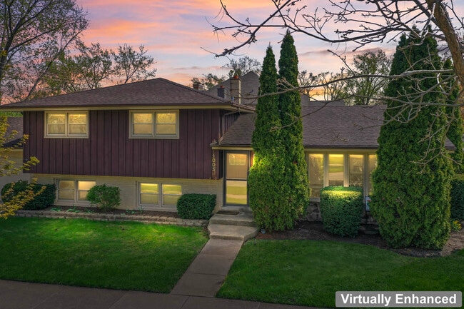 1005 E Orchard St in Arlington Heights, IL - Building Photo - Building Photo
