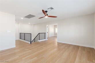 2554 New Morning Ave in Henderson, NV - Foto de edificio - Building Photo