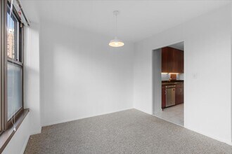 2970 N Lake Shore Dr, Unit 6F in Chicago, IL - Foto de edificio - Building Photo