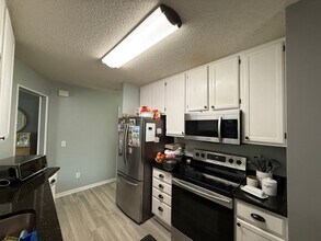 14357 Estates Ave in Apple Valley, MN - Building Photo - Building Photo