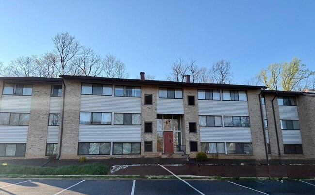 property at 140 Royal Oak Dr