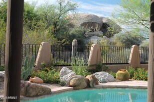 1503 Indian Rock Rd in Carefree, AZ - Building Photo