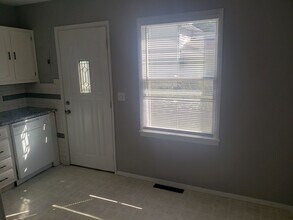 4003 High Meadow Ln in Bellevue, NE - Building Photo - Building Photo