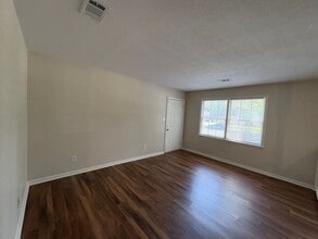 716 Montclair Dr in Wilmington, NC - Building Photo - Building Photo