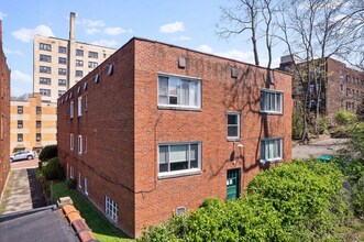 5552 Covode St, Unit 6 in Pittsburgh, PA - Foto de edificio - Building Photo