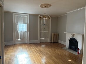 7 Union St, Unit Apartment B in Schenectady, NY - Foto de edificio - Building Photo