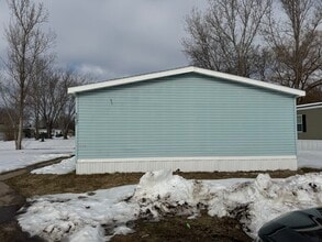 4237 Daffodil Cir in Traverse City, MI - Foto de edificio - Building Photo