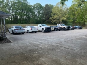 174 Schools Dr in Camden, TN - Foto de edificio - Building Photo