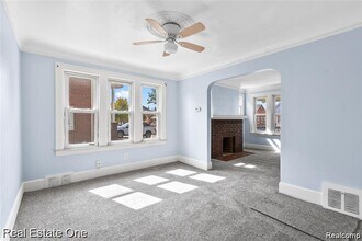 5444 Kenilworth St in Dearborn, MI - Building Photo - Building Photo