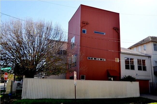 5401 Lillian St in Houston, TX - Building Photo - Building Photo