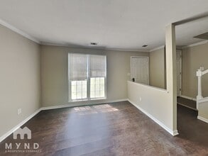 717 Redland Dr in Jonesboro, GA - Building Photo - Building Photo