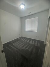214 Foxboro Dr W in North Salt Lake, UT - Building Photo - Building Photo