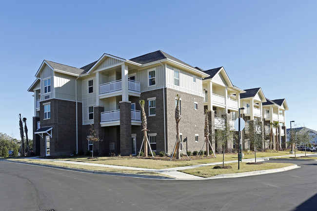 Daniel Pointe Resort in Daniel Island, SC - Foto de edificio - Building Photo