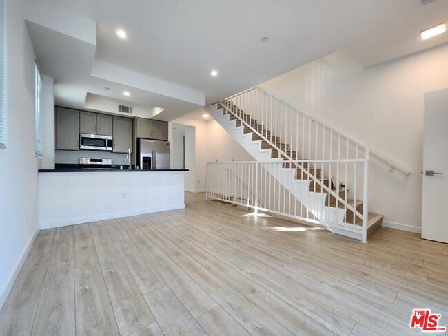 1149 1/2 Fedora St in Los Angeles, CA - Building Photo - Building Photo