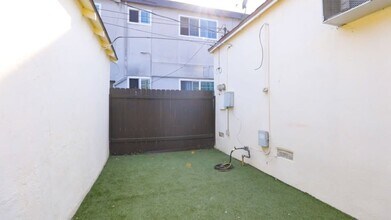 12210 Culver Blvd in Los Angeles, CA - Building Photo - Building Photo