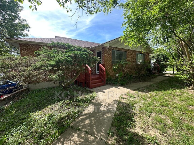 1903 N 77th St in Kansas City, KS - Building Photo