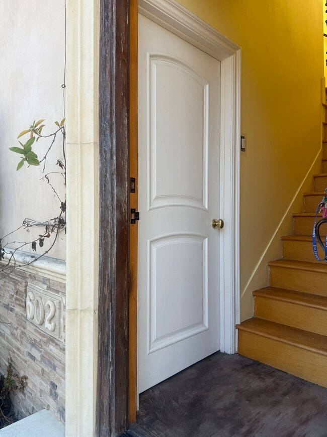 602 Elvira Ave, Unit C in Redondo Beach, CA - Foto de edificio - Building Photo