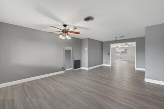 6918 Tradewind Way in Lantana, FL - Building Photo - Building Photo