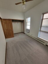 1337 Main St in Dubuque, IA - Foto de edificio - Building Photo