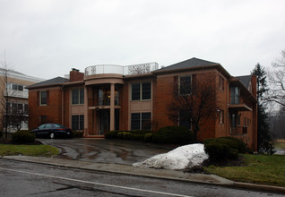 4032 W Bancroft St in Toledo, OH - Building Photo - Building Photo